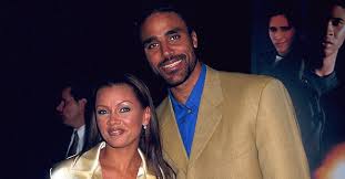 24 temmuz 1969, toronto), kanadalı oyuncu ve eski basketbolcu. Vanessa Williams And Rick Fox S Daughter Sasha Flaunts Curves In Purple Bodysuit In A New Photo
