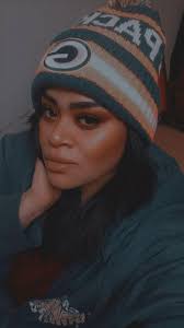 Which football player should be removed from the list?