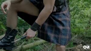 KiLTED WOODSMAN GETS ERECT - ThisVid.com