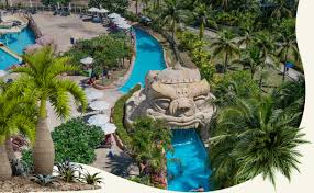 Met maar liefst veertien zwembaden, 35 verschillende glijbanen op. Splash Jungle Water Park Best Water Park In Phuket
