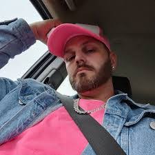 Tyrone Leak's Instagram, Twitter & Facebook