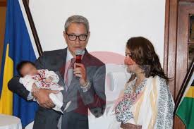 A zaharescu, e boyer, k varanasi, r horaud. Andrei Zaharescu Prima Fotografie Cu Noua Familie