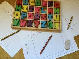 Un juego muy divertido que podemos proponerles es el baile de la estatua. Tutti Frutti Ese Clasico Juego De Palabras Mama Psicologa Infantil