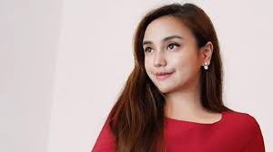 Ternyata tidak hanya salmafina, sejumlah artis indonesia mengubah keyakinannya, alasannya demi. Salmafina Sunan Sakit Karena Sering Konsumsi Minuman Beralkohol Showbiz Liputan6 Com