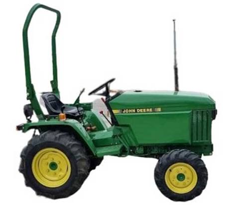 John Deere 670 Tractor