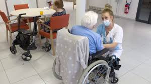 Coronavirus 38 Cas De Covid 19 Dans Une Maison De Retraite A Arles