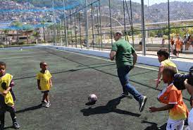From recreational play to performance rackets played by the pros, wilson tennis equipment plays to win. Wilson Witzel On Twitter Visitei A Arena Esportiva Da Rocinha Nesta Manha E Conheci A Piscina O Campo De Futebol Society E A Pista De Skate Participei Da Inauguracao Da Piscina Do