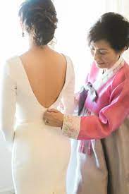 Downtown L A Wedding With Rooftop Views Wedding Dress Long Sleeve Wedding Court Style Me Pretty