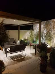 Fenêtres, volets, portes, portes de garage, portails, stores et isolation. Pergolas Bioclimatiques Classiques Menuiseries 62 Exteralu Portail Alu62 In 2021 Patio Shade Pergola Patio
