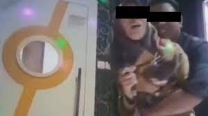 Lagi Viral Video Kades Peluk Mesra Istri Kadus Di Bilik Karaoke Karaoke Peluk Pelampung