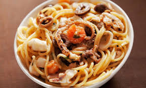 Prendete una ciotola capiente in cui verserete la farina 1, le uova e il pizzico di sale 2. Sughi Di Pesce Veloci 10 Ricette Sfiziose Per Condire La Pasta Leitv