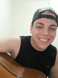 Fiz o cover dessa música extraordinária, que é a história de muitas peoples  por aí kk ❤ e eu já nem sou apaixonado pela a cantora né, ano que vem "nóis  casa" @mariliamendoncacantora !!! Obrigado à ...