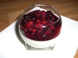 Panna Cotta Au Coulis De Fruits Rouges Recette Coulis De Fruits Alimentation Cuisine Et Boissons