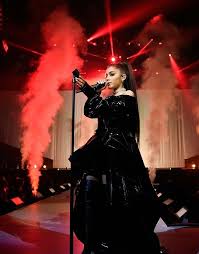 Pin On Ariana Grande