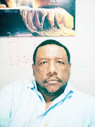 አስተማሪ ስትሆን ብዙ ነገር ታያለህ። አሁን እድሜ አተላው የሚያስተምርህ ድሮ ግን የሚደንቅህ ነገር ብዙ ነው አይነቱ።  አንድ ወዳጄ ጋር አንድ ቤት ተከራይተን እንኖር ነበር። ሁለታችንም አንድ ዲፓርትመንት አስተማሪዎች ነን ...