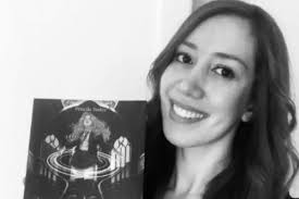 Best-seller, escritora Letícia Giulia morre aos 27 anos em SJC