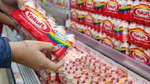 Tips menjual minuman kemasan sangat dibutuhkan bagi kamu yang ingin merintis bisnis kalau menjalankan bisnis minuman, kadang yang kita takutkan adalah bersaing dengan yang lain. Alasannya Mengapa Yakult Tetap Dalam Kemasan Kecil Pos Kupang