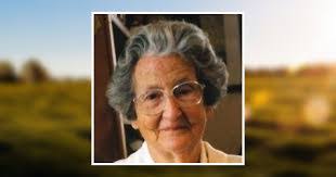 Diana Sabo's Instagram, Twitter & Facebook