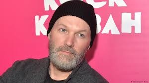 Inzwischen konnte sich der fall klären. Limp Bizkit Frontman Fred Durst Banned From Ukraine News Dw 21 12 2015
