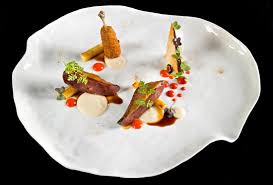 E per andare sul sicuro provate il chutney al pomodoro, il cui gusto piacevolmente acidulo si abbina a formaggi e salumi di ogni tipo, oltre che alla carne. Piccione Marinato Alla Soja Sedano Rapa E Chutney Di Pomodoro Del Piennolo Picture Of Enoteca La Torre Rome Tripadvisor