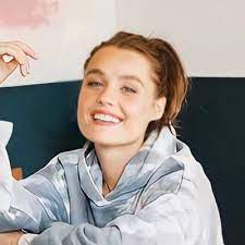 At elite family dental our priority is to deliver quality care to informed patients in a comfortable and convenient setting. Kelly Bailey Biography Age Height Husband Net Worth Family
