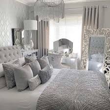Black And Silver Bedroom Furniture 30 Amazingly Beautiful Silver Bedroom Ideas That Are The Current Trend In 2020 Luxurious Bedrooms Silver Bedroom Master Bedrooms Decor