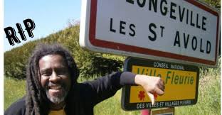 Elle vous témoigne toute sa gratitude après toute la solidarité que vous lui avez témoigné depuis le début. Lgobtgm075nyem