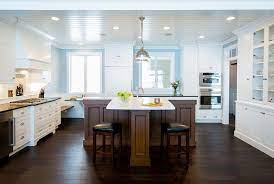 A shaped island unit can also help direct the flow of traffic away from busy hotspots. T Shaped Island Kitchen With T Shaped Island T Shaped Kitchen Island Tshapedisland Bac Design G Interior Design Kitchen Kitchen Remodel Small Kitchen Layout