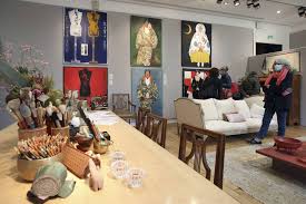 Folding its legs comes very easy, for easy storage or for easy transportation during camping. Late Designer Kenzo S Art Collection Brings 2 5 Million Euros At Auction The Japan Times