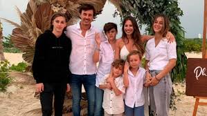 Check spelling or type a new query. Cuales Son Las Exigencias De Benjamin Vicuna A Pampita Para Que Sus Hijos Participen De Su Reality Diarioshow El Portal De Espectaculo