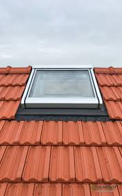 Unsere Firstverglasung Zieht Sicherlich Haufiger Die Blicke Auf Sich Als Das Gewohnliche Standardfenster Befindet Sie S Dachfenster Fenster Einbauen Oberlicht