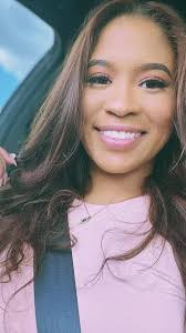 Raquel Valerie (@iam__raquel__)