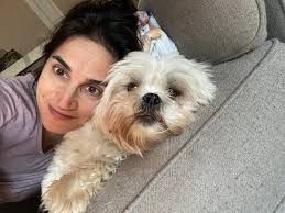 𝐋𝐄𝐒𝐋𝐈𝐄 𝐈𝐍𝐆 𝐅𝐄𝐀𝐑𝐈𝐍𝐆 𝐛𝐞𝐢𝐧𝐠 𝐚 𝐛𝐢𝐠 𝐣𝐞𝐫𝐤  𝐨𝐧𝐥𝐢𝐧𝐞 I recently watched a troubling online interaction go down in  real time. An orchestra musician page posted a nice and innocuous post  welcoming a