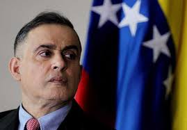 Tarek William Saab vinculó a trece opositores y dos estadounidenses con  supuesta conspiración contra el referendo