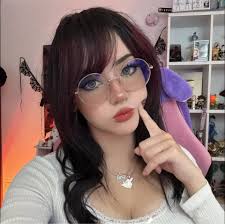 Etiqueta a tu mejor amigo/a 🫣 Sígueme en Twitch: ITSMIDNAA 💜 #reels  #reelsinstagram #cutegirl #humor #animegirls #reelsvideo #explore  #explorepage #foryou #foryoupage #maid