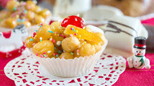 Struffoli is a sweet confection (known as taiglach in eastern european countries) italian favorite. Gli Struffoli Napoletani Antica Salumeria Del Corso