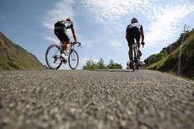 Un os cassé peut généralement être traité, mais un traumatisme crânien (courant dans les accidents de vélo) sortez durant la journée. Confinement L Usage Du Velo Comme Activite Physique Autorise Par Le Conseil D Etat L Equipe