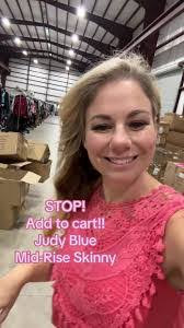 Leann Ramsey's Instagram, Twitter & Facebook