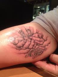 A subreddit to post pictures of women (real ones or drawn / animated) with tattoos just below the navel. Pin By Chelsie O Donnell On Tattoos Baby Tattoos Baby Feet Tattoos Tattoos For Baby Boy