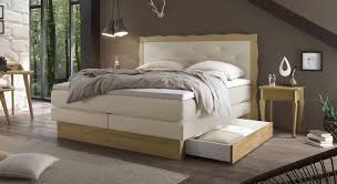 Das bett wird kostenlos bis zu ihnen geliefert, eine aufbauanleitung ist im lieferumfang enthalten. Individuell Anpassbares Boxspringbett Mit 2 Schubladen Gradina