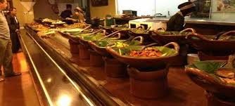 Selain itu, makanan khas sunda yang sering dikenal banyak orang antara lain nasi timbel, lalapan, serta sambal dadak. 15 Rumah Makan Sunda Di Bandung Yang Enak Dan Murah
