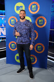 Joseph ruud (born november 28, 1981) is an american professional wrestler who currently performs on the independent circuit under the ring name erick redbeard.he is best known for his time in wwe, where he performed under the ring name erick rowan (later simply rowan) between 2011 and 2020. Special Look Wwe Universal Champion Roman Reigns Poses For Photos Ahead Of Mtv Ema Presenter Gig