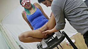 Hey guys, i have some experience in making my female partners squirt, but only through intercourse. Learn How To Squirt Live Demo Spanish Part 2