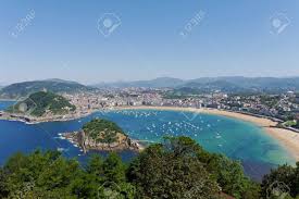 La universidad de deusto se caracteriza por la formación en competencias y valores, gracias a un modelo pedagógico socialmente reconocido. La Concha Beach Vom Berg Igeldo Donostia San Sebastian Baskenland Gipuzkoa Spanien Lizenzfreie Fotos Bilder Und Stock Fotografie Image 65753864