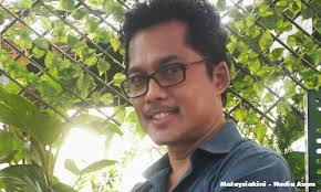 Kejayaan beliau dalam bidang muzik hadir apabila beliau dicalonkan sebagai penyanyi lelaki popular (abpbh) pada tahun 1987 dan 2004. Malaysiakini Rakan Singkap Kenangan Bersama Nassier Wahab