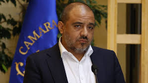 UDI pide la cabeza del ministro de Educación: "Hay límites"