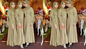 Model baju brokat terbaru 2021 desain modern dan mewah. 30 Model Gamis Brokat Di Bawah Rp200 Ribu Yang Stylish Dan Elegan Updated 2021 Bukareview