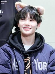 Pin By Aaaartit On Jeongin Stray Kids Kids Braces Stray Kids