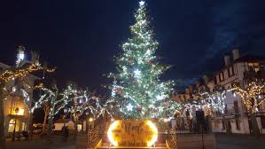 Vers le début de journée, il est attendudes vers 14h, on attend un temps variable, qui alternera entre quelques précipitations modérées et des. Noel A Saint Jean De Luz Guide Du Pays Basque