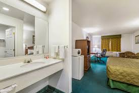 Image result for Rodeway Inn Decatur TX